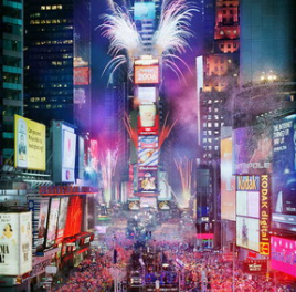 Σχεδόν 1 εκατ. άνθρωποι παρακολούθησαν την ανατολή του 2010 στην Times Square