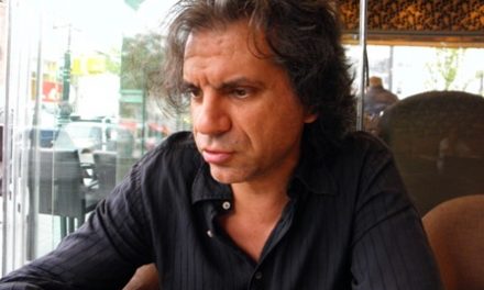 Ο Έλληνας Τζαζίστας της Νέας Υόρκης, Σπύρος Εξάρας, λέει πικρές αλήθειες για τον Ελληνισμό των ΗΠΑ.