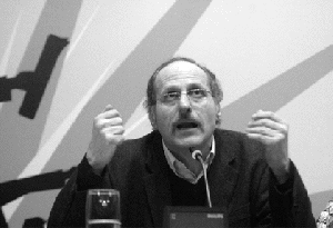 Αργεντίνος καθηγητής οικονομικών προς την Ελλάδα: “Απαλλαγείτε από τους τοκογλύφους”