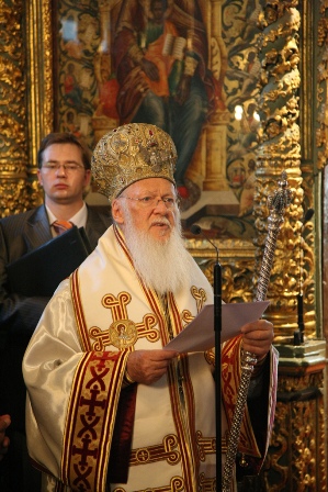 Πατριάρχης Βαρθολομαίος:  “Απόψε όλο το ανθρώπινο γένος δικαιούται να χαίρεται & να μπορεί να ελπίζει”