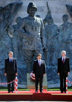 Η επέτειος της γενοκτονίας των Αρμενίων και το σχέδιο «Καλλίπολη» του Νταβούτογλου