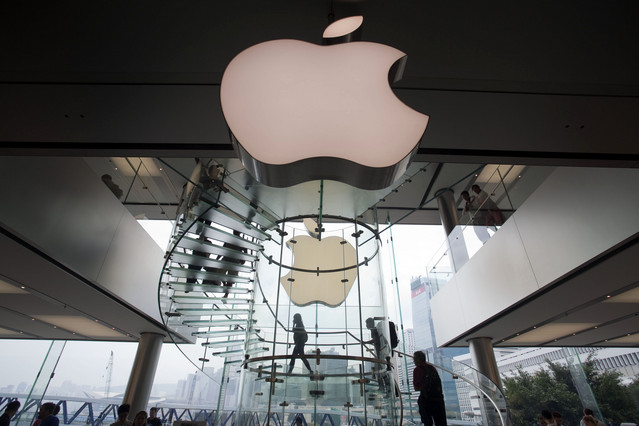 Η Apple μάχεται για να ανακτήσει τη μερίδα του λέοντος