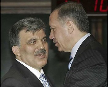 Turkey’s Abdullah Gül discovers political spine, maybe