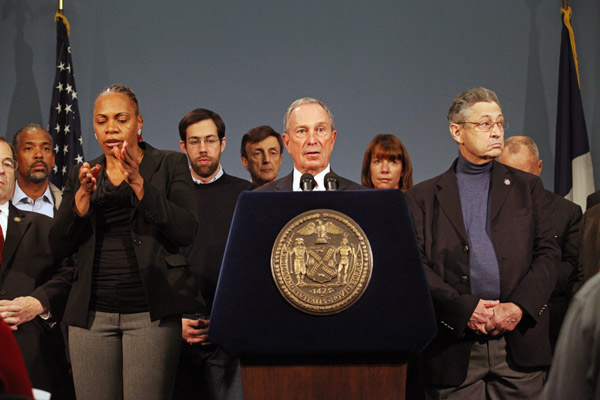 NY Mayor Criticized for Not Canceling Marathon