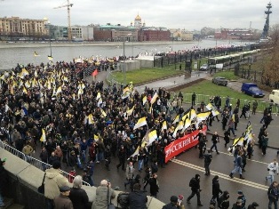 Πορεία χιλιάδων ρώσων στη Μόσχα