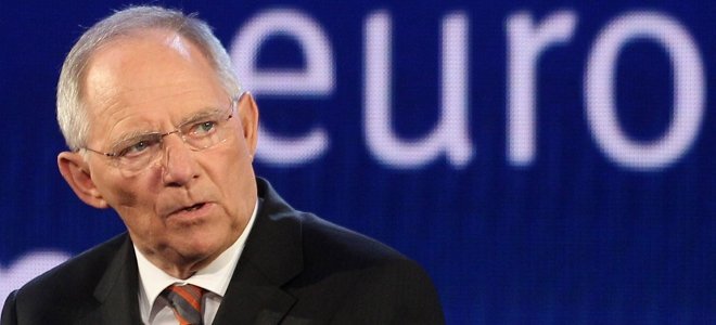 Β. Σόιμπλε: “Η πολιτική διάσωσης του ευρώ αποδίδει”