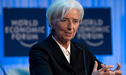 Lagarde: Όχι σε νέο κούρεμα