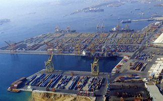 Cosco: Επενδυτική πρόταση 1 δισ. ευρώ για το λιμάνι του Πειραιά