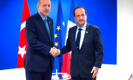 Ένταξη της Τουρκίας στην ΕΕ θέλει ο Ολάντ