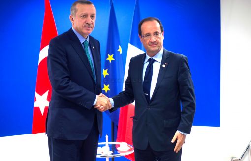 Ένταξη της Τουρκίας στην ΕΕ θέλει ο Ολάντ