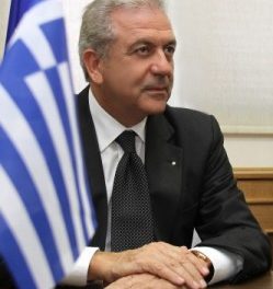 Αβραμόπουλος: Στρατηγικός ο χαρακτήρας της αμυντικής συνεργασίας Ηνωμένων Πολιτειών και Ελλάδας