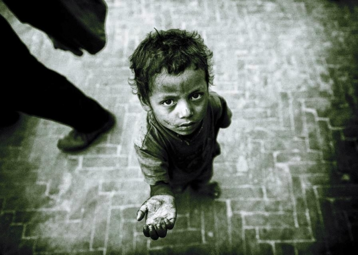 Κραυγή αγωνίας εκπαιδευτικού: “Ας κάνουμε κάτι, πριν θρηνήσουμε παιδιά από την πείνα”