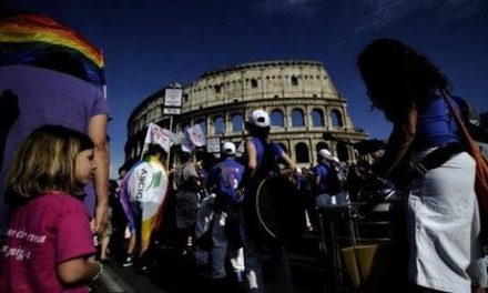 Σοβαρό πρόβλημα ομοφοβίας αντιμετωπίζει η Ιταλία