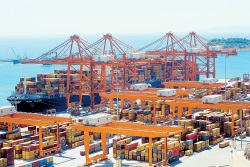 Cosco managed Piraeus Port becomes a must visit for Chinese investors