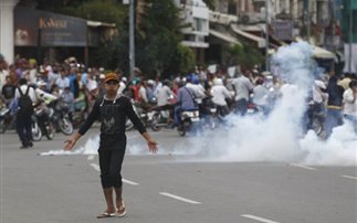 Επίθεση σε συλλαλητήριο στην Καμπόζη