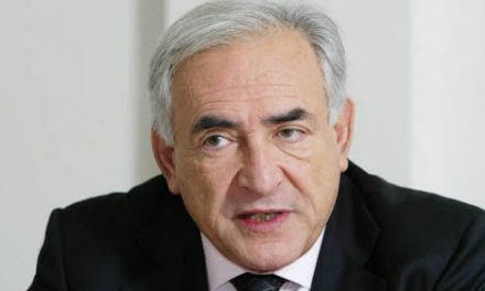 Dominique Strauss Khan: “ΔΝΤ και ΕΕ έσφιξαν τη βίδα και πέθαναν τους Έλληνες”