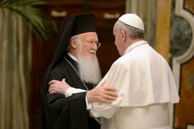 Ιστορική συνάντηση πατριάρχη Βαρθολομαίου-Πάπα Φραγκίσκου στην Ιερουσαλήμ