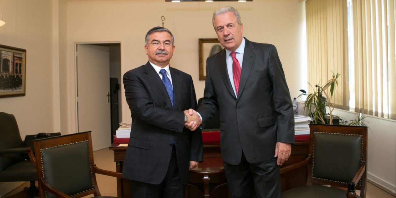 Δ.Αβραμόπουλος προς Τούρκο υπουργό Άμυνας: “Πάμε για πόλεμο αν συνεχίσετε έτσι”!
