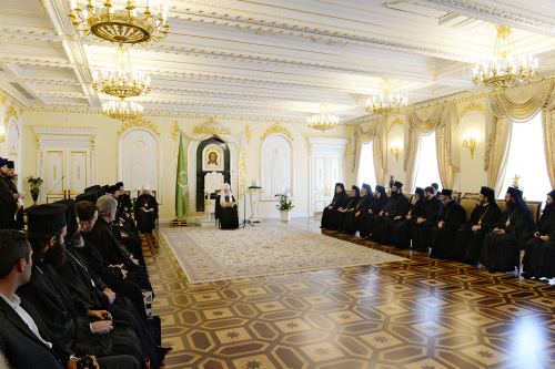 Patriarch Kirill calls for Christmas miracle to be revered with good deeds