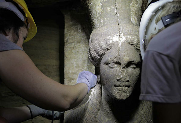Who’s Buried In The ‘Magnificent’ Tomb From Ancient Greece?