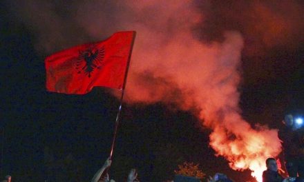 Οι Αλβανοί συνεχίζουν τις προκλήσεις