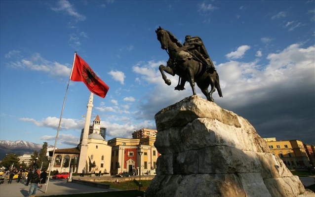 Γ. Επιτήδειος: “Η Αλβανία καταπιέζει τους Έλληνες της Βορείου Ηπείρου”
