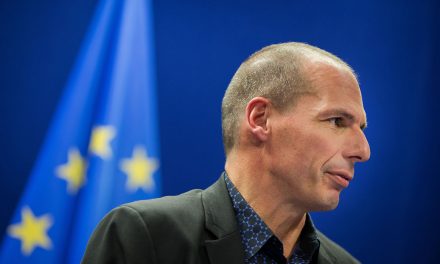 Βαρουφάκης: Η Γερμανία επιθυμεί ένα Grexit για να εκφοβίσει τη Γαλλία
