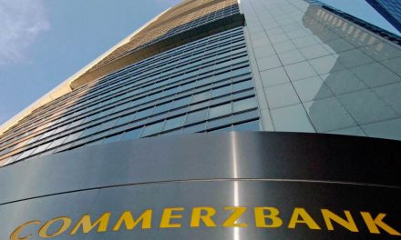 Commerzbank: Μήπως δεν είναι και τόσο άδεια τα ταμεία της Ελλάδας;