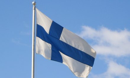 Φινλανδία: Υποθαλάσσια προειδοποιητικά πυρά κατά «ξένου υποβρυχίου»