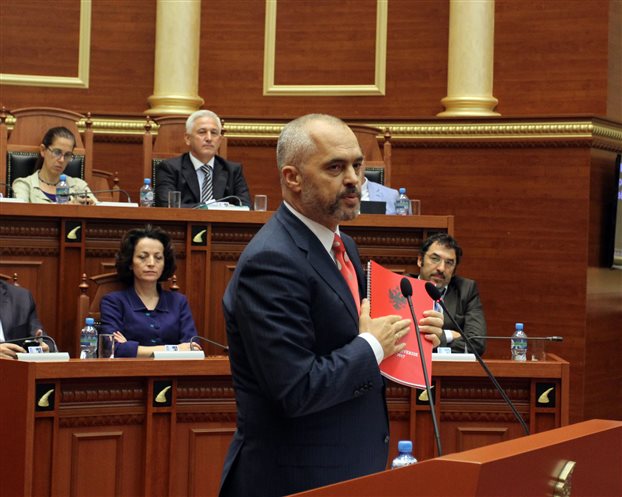 Ο αλβανός πρωθυπουργός επαναφέρει το θέμα της ένωσης με το Κόσοβο