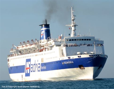 Πυρκαγιά σε επιβατηγό πλοίο με 300 επιβαίνοντες στην Αδριατική