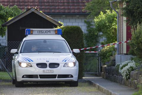 Μυστήριο με μαζική δολοφονία σε ελβετικό καντόνι