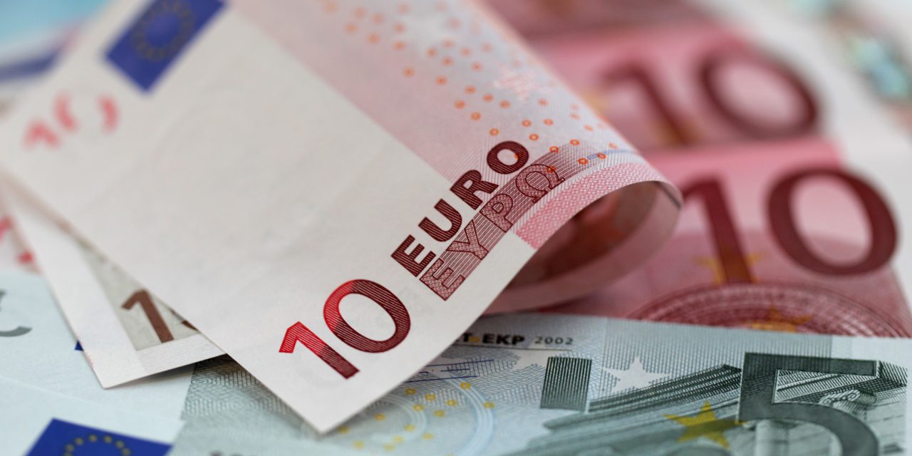 Πάνω από 3 δισ. ευρώ έχουν ήδη στοιχίσει τα capital controls στην ελληνική οικονομία