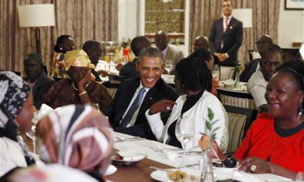 Ομπάμα: Όταν ξαναέρθω στην Κένυα, δεν θα φοράω κοστούμι