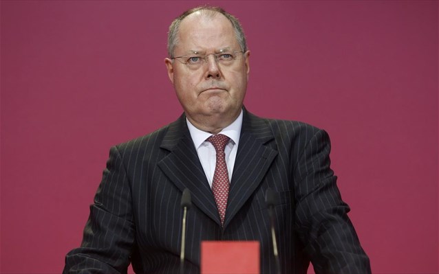 «Όχι» θα ψηφίσει πρώην ΥΠΟΙΚ Στάινμπρουκ του SPD και το Die Linke