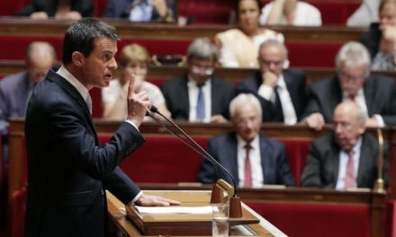 Η γαλλική Βουλή ενέκρινε με μεγάλη πλειοψηφία το πακέτο βοήθειας προς την Ελλάδα