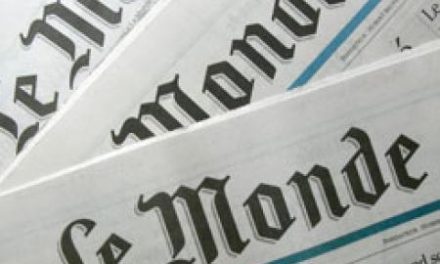 Le Monde: Η ελληνική κρίση από το 2009 έως την παραίτηση Τσίπρα