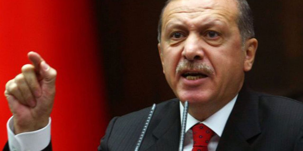Για προετοιμασία “πολιτικού πραξικοπήματος” κατηγορεί τον Ερντογάν το CHP