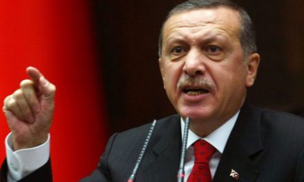 Για προετοιμασία “πολιτικού πραξικοπήματος” κατηγορεί τον Ερντογάν το CHP