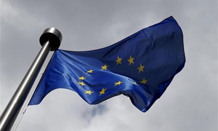 S&P: Υποβάθμισε το outlook της Ε.Ε. σε αρνητικό