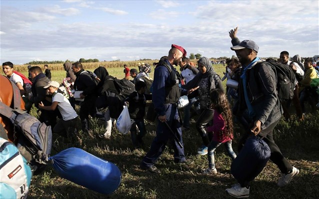 Αυστρία: Ο Φάιμαν παραλληλίζει τη μεταχείριση των προσφύγων από την Ουγγαρία με την περίοδο των ναζί