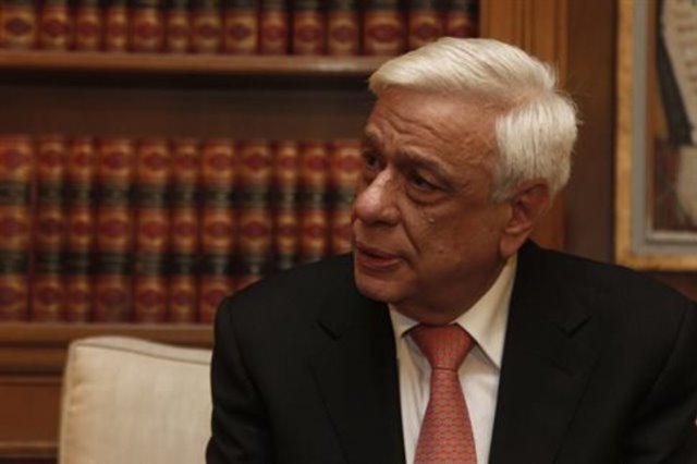 President Pavlopoulos to Hellenes abroad: Stay united