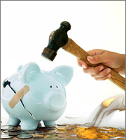 Τράπεζες: «Μάχη» για τη μείωση του λογαριασμού
