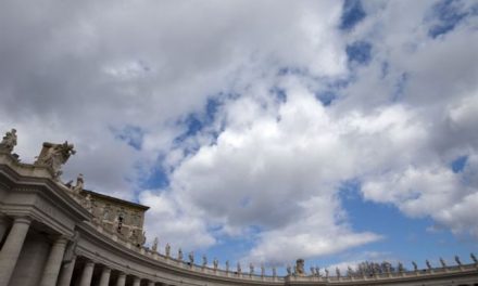Συλλήψεις στο Βατικανό για διαρροή εμπιστευτικών εγγράφων