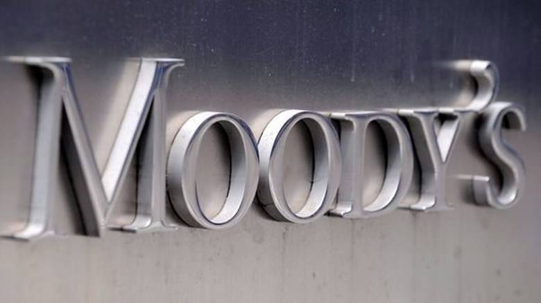 Moody’s: Πιστωτικά αρνητική η θέση των ελληνικών τραπεζών