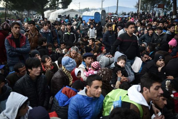 Κομισιόν: Η Ελλάδα δεν είναι μόνη της στο θέμα των προσφύγων