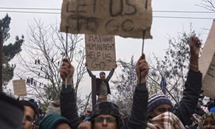 «Συμφόρηση» προσφύγων στον «βαλκανικό διάδρομο»