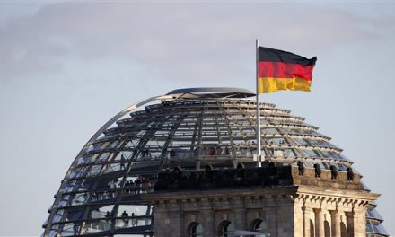 Βερολίνο: Διαψεύδει τα περί γερμανικού κοριού στην ελληνική πρεσβεία