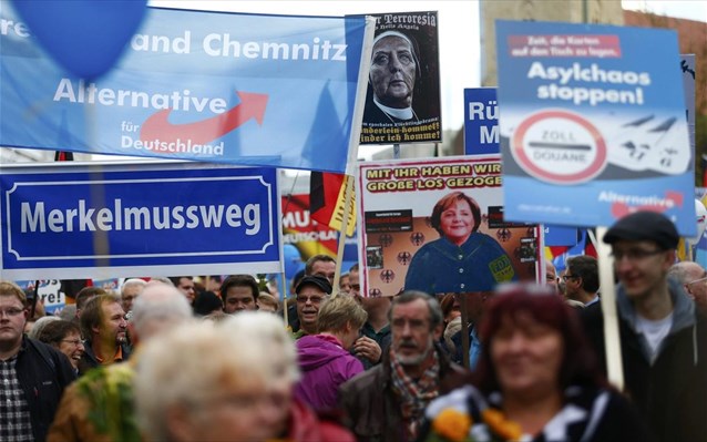 Βερολίνο: Διαδήλωση κατά της Μέρκελ για το προσφυγικό