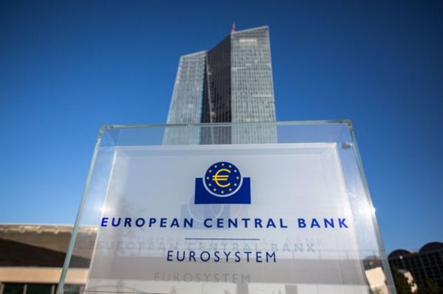 Κούνεβα: Απολογητική, αλλά οχυρωμένη πίσω από την «ανεξαρτησία» η απάντηση της ΕΚΤ